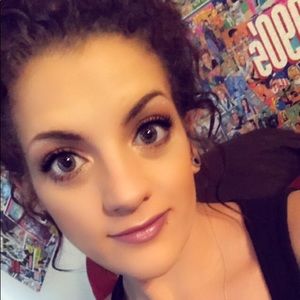 Meet your Posher, Samantha